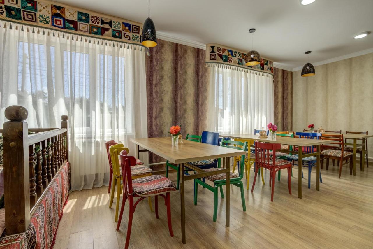 Ordo Hotel Karakol Bagian luar foto