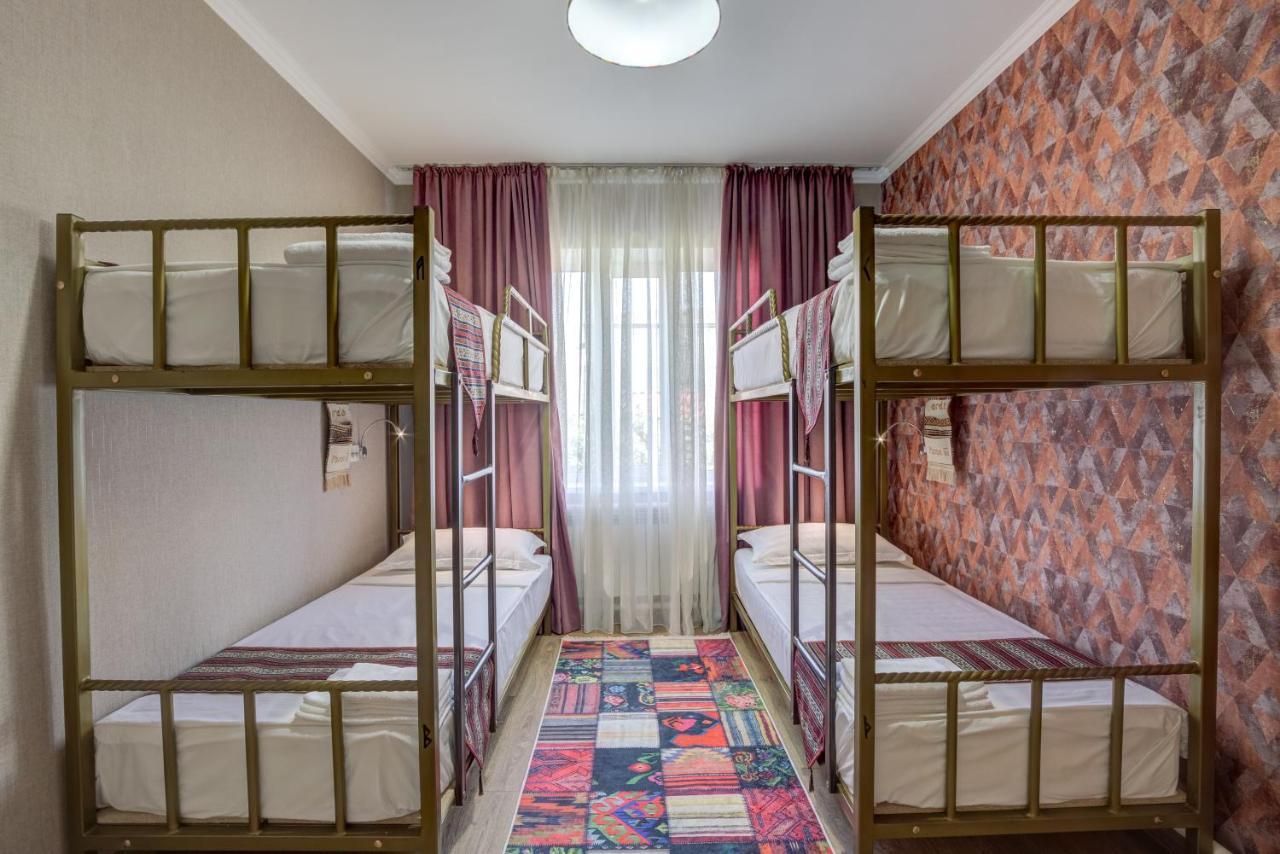 Ordo Hotel Karakol Bagian luar foto
